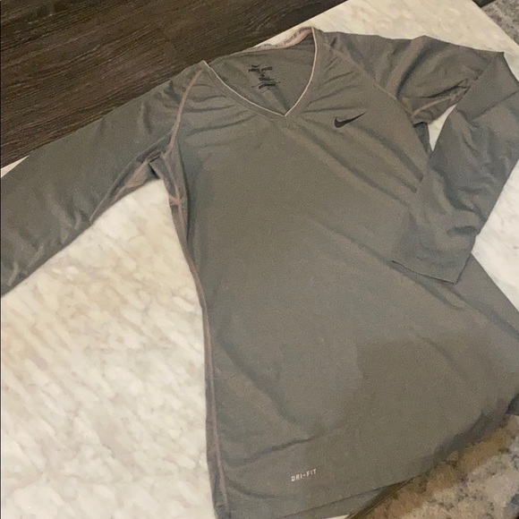 Nike pro dri fit long sleeve - Picture 4 of 4